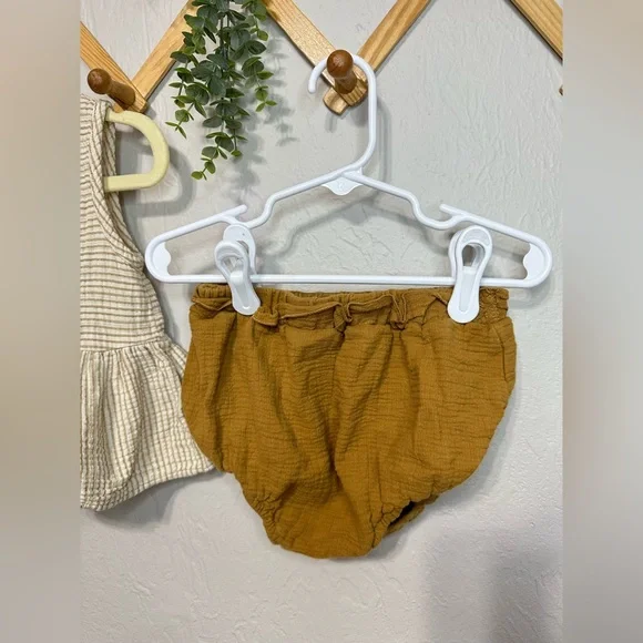 Quincy Mae Peplum Set 2-3 Year - Picture 3 of 3